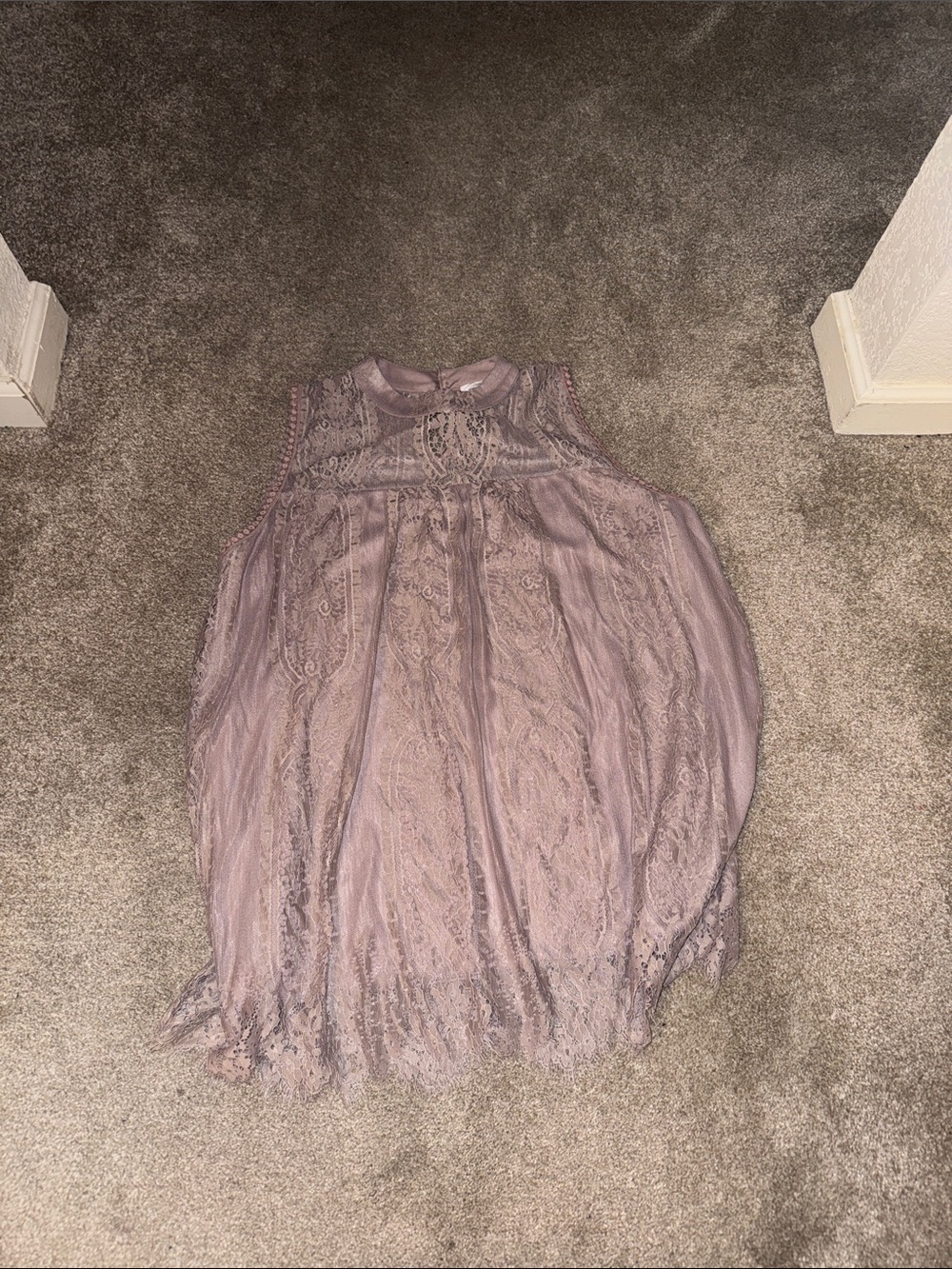 Mauve Lace Sleeveless Blouse